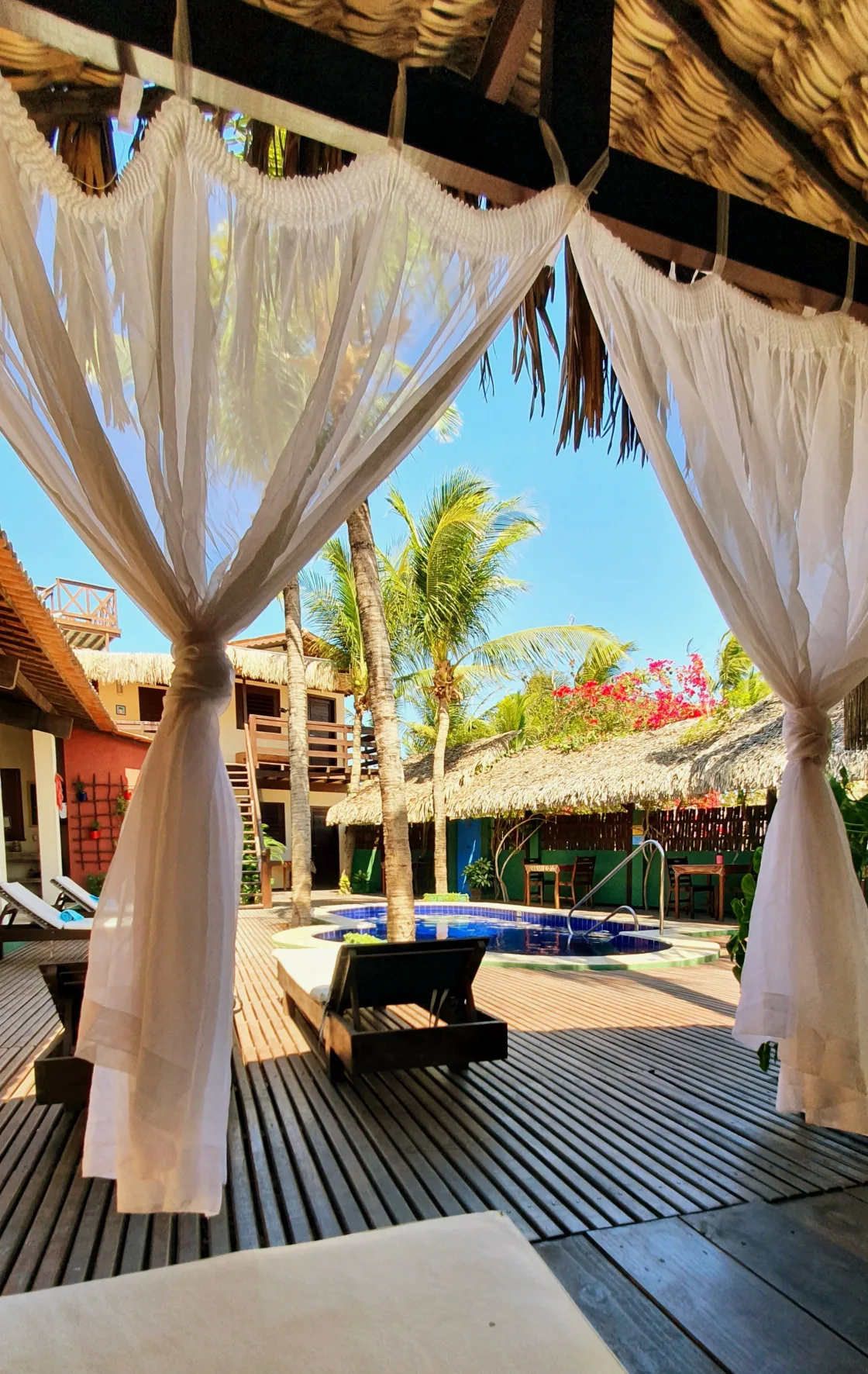 visão sala massagem para a piscina 