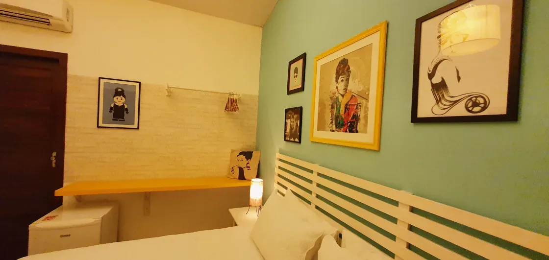 Quarto Audrey Casal