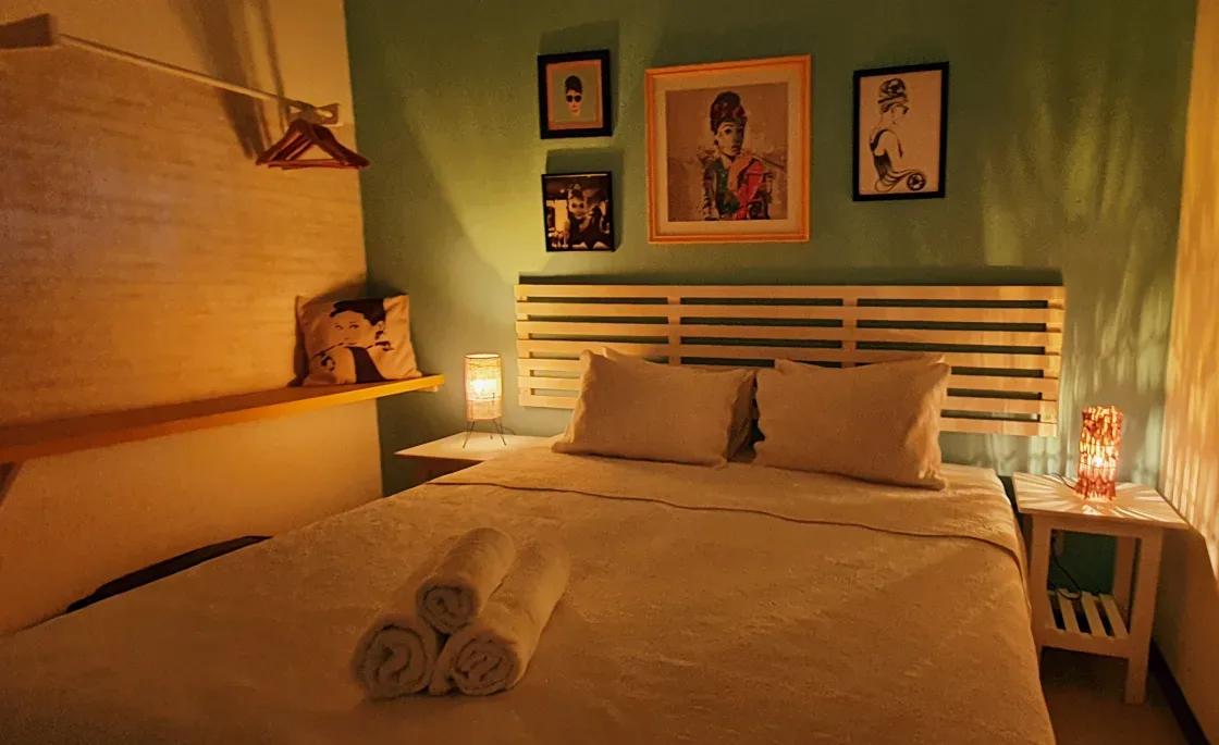 Quarto Audrey Casal