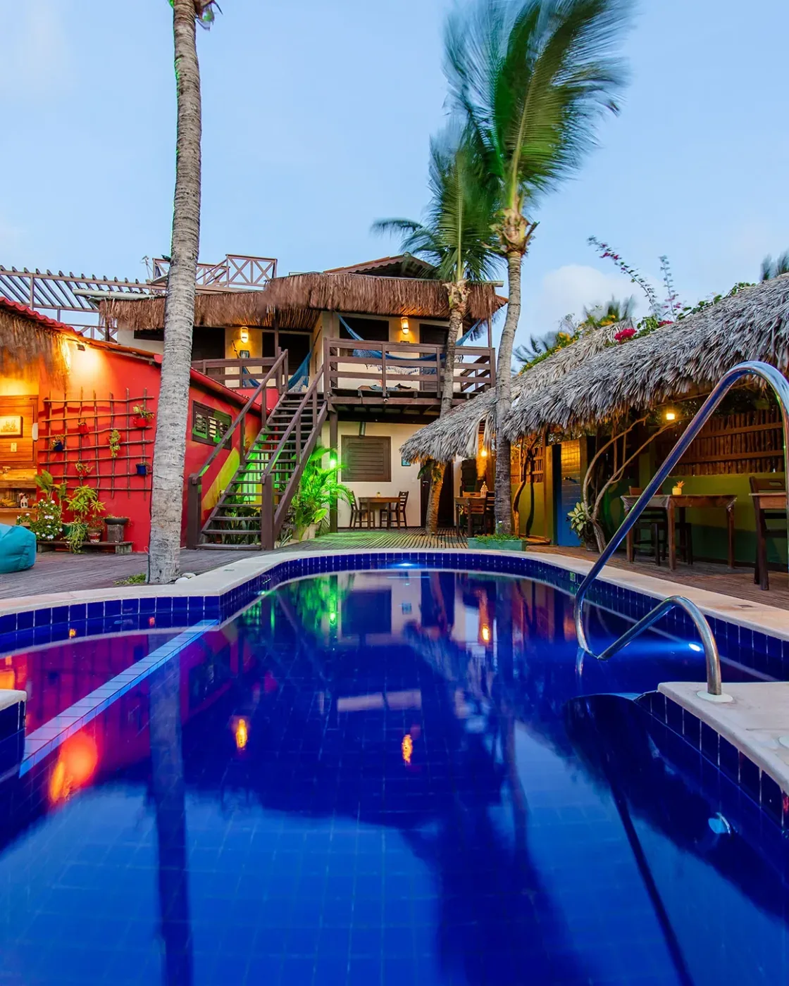 piscina e vista quartos